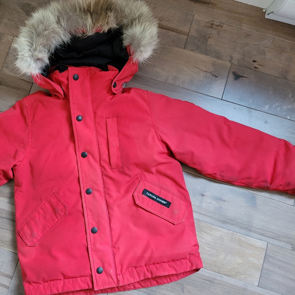 Canada Goose unisex winter jacket youth xs (6 years)